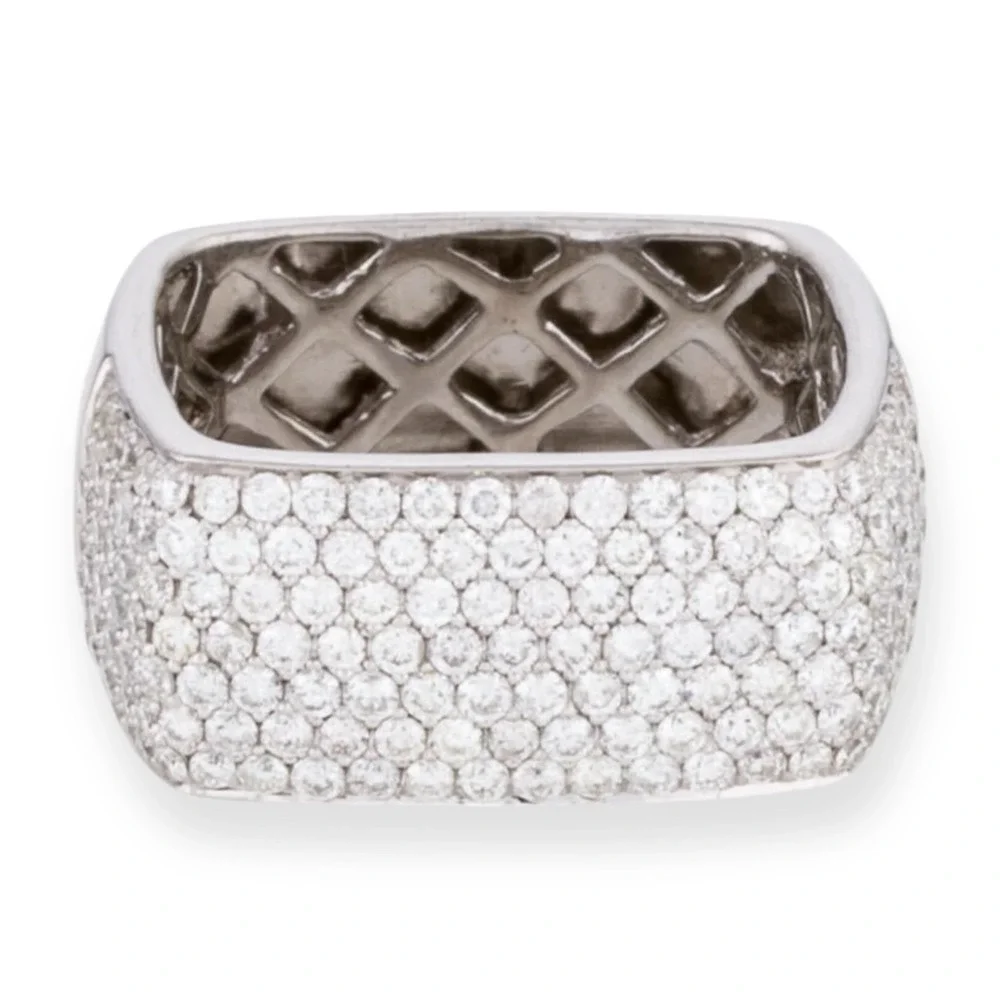18K White Gold 1.32ctw 165 Round Pavé Diamond Band 6.75 Rhodium-Plated Finish
